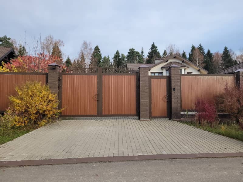 Уличные ворота DoorHan в Лисках с установкой