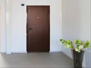 Предлагаем входные железные двери в квартиру DoorHan ЭКО 980х2050 в Лисках по выгодной цене